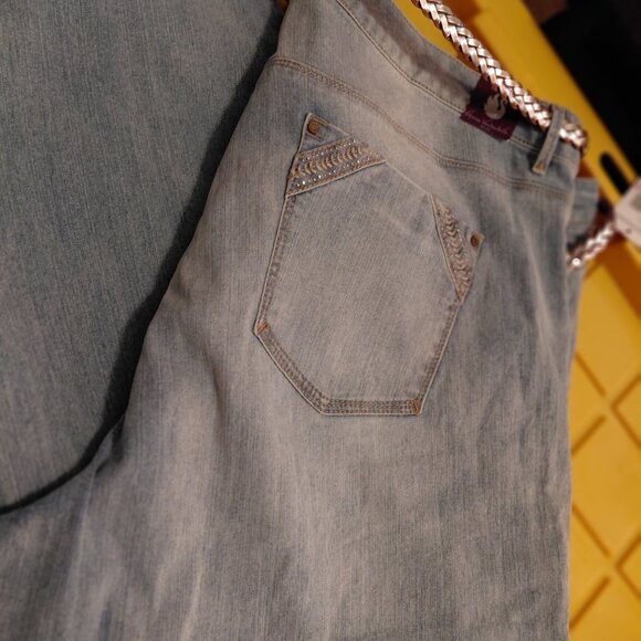Womens Size 22 Gloria Vanderbilt jeans - Picture 4 of 10